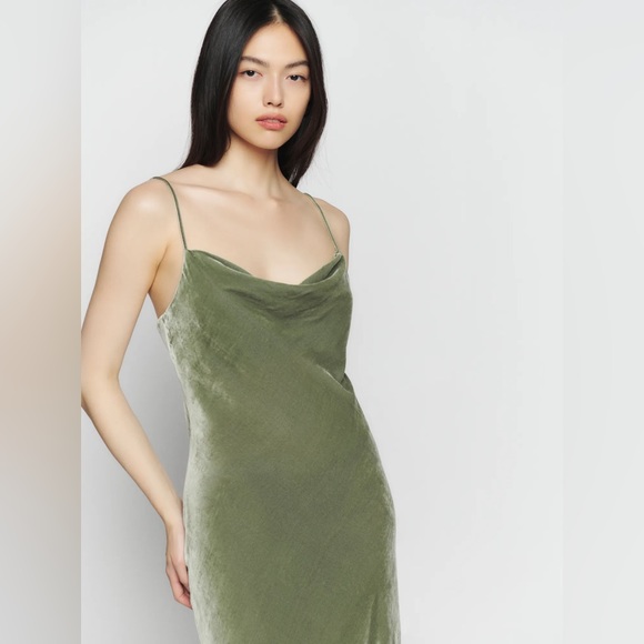 Salamanca Dress by Reformation SZ 6 in Artichoke Velvet. - Picture 4 of 14